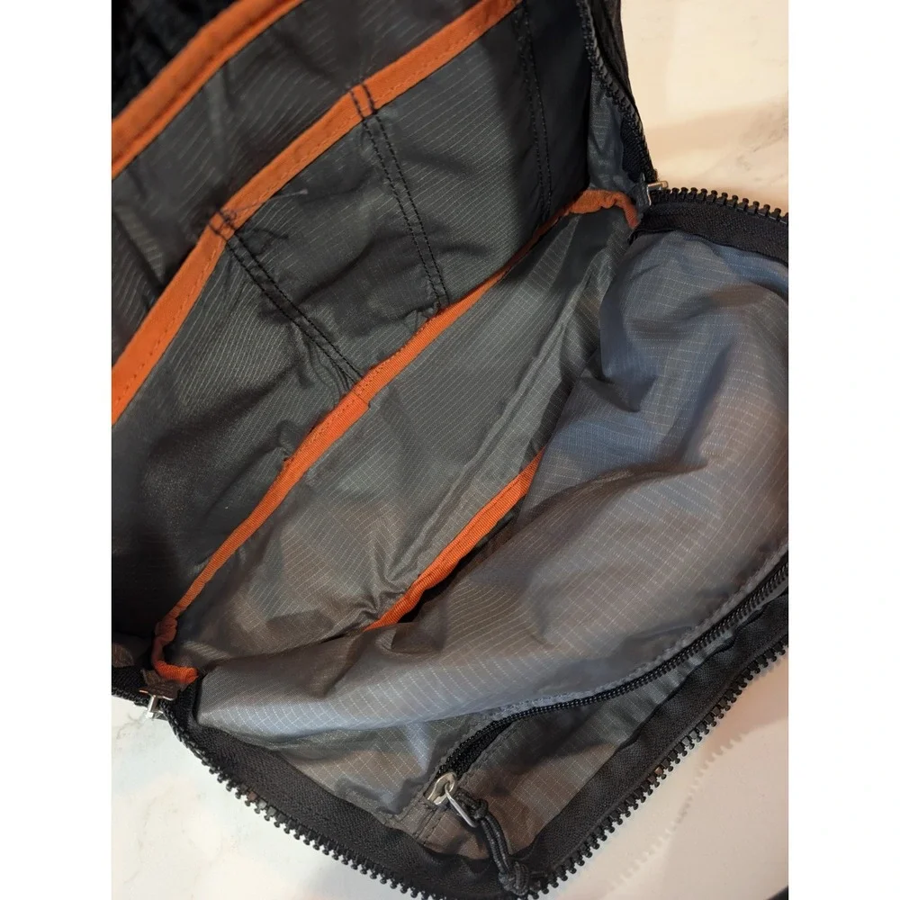 Merrell Messenger Bag Charcoal Grey Crossbody Shoulder Travel Commuter Bag